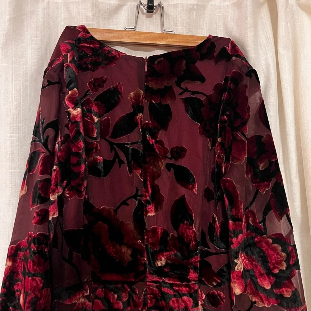 NWT Missguided Devore V Neck Tea Dress Floral Size 4 Red Ruffle Plunge - Picture 14 of 16